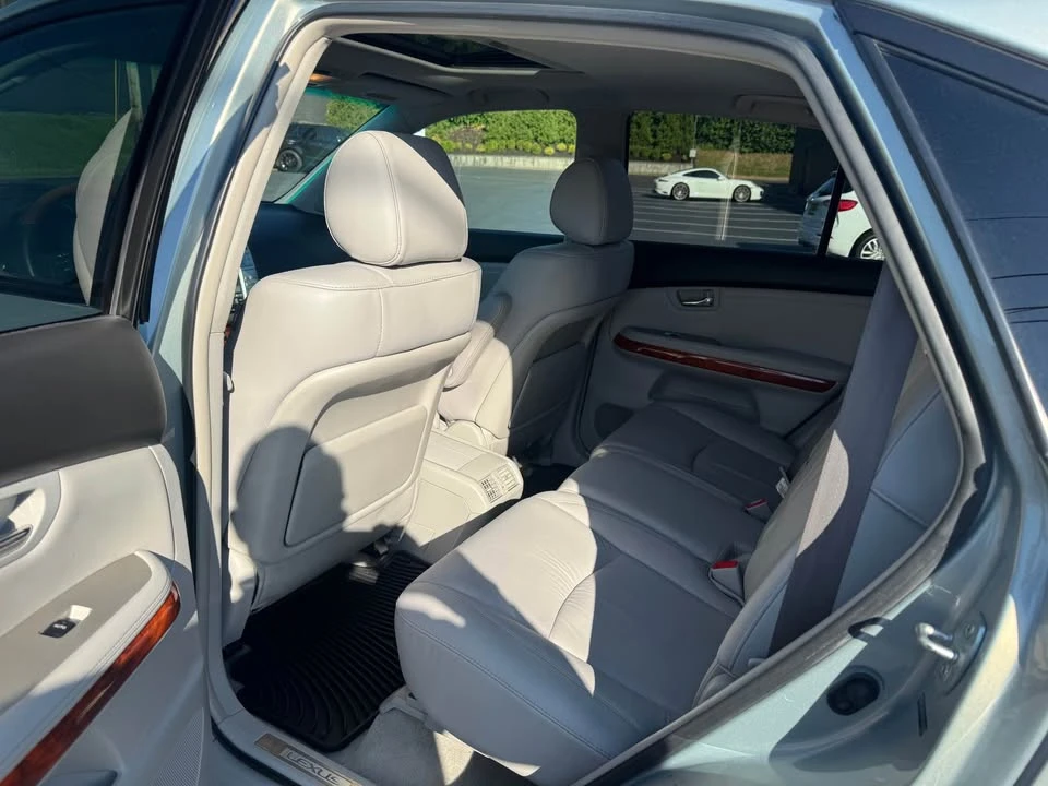 2007 Lexus RX 2nd Gen - Image 12 of 15