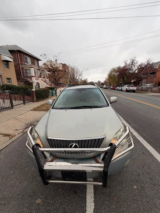 2007 Lexus RX 2nd Gen - Image 3 of 19
