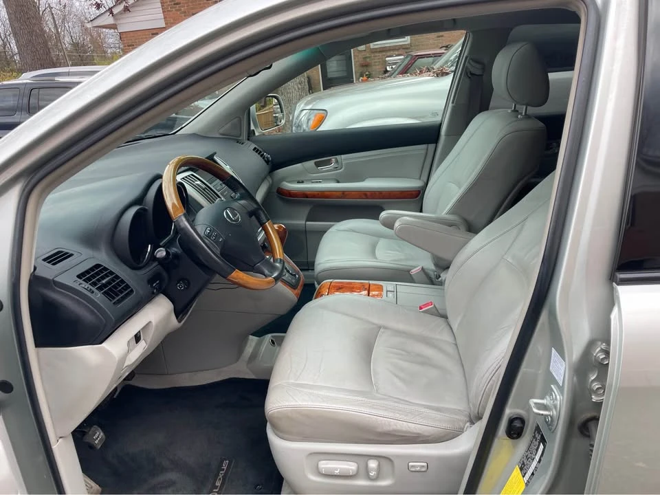 2007 Lexus RX 2nd Gen - Image 8 of 11