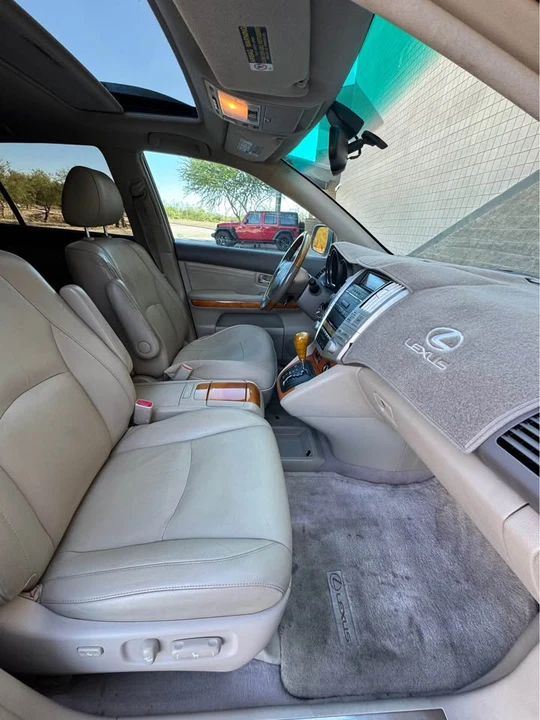 2007 Lexus RX 2nd Gen - Image 11 of 15