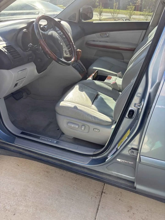 2007 Lexus RX 2nd Gen - Image 6 of 10