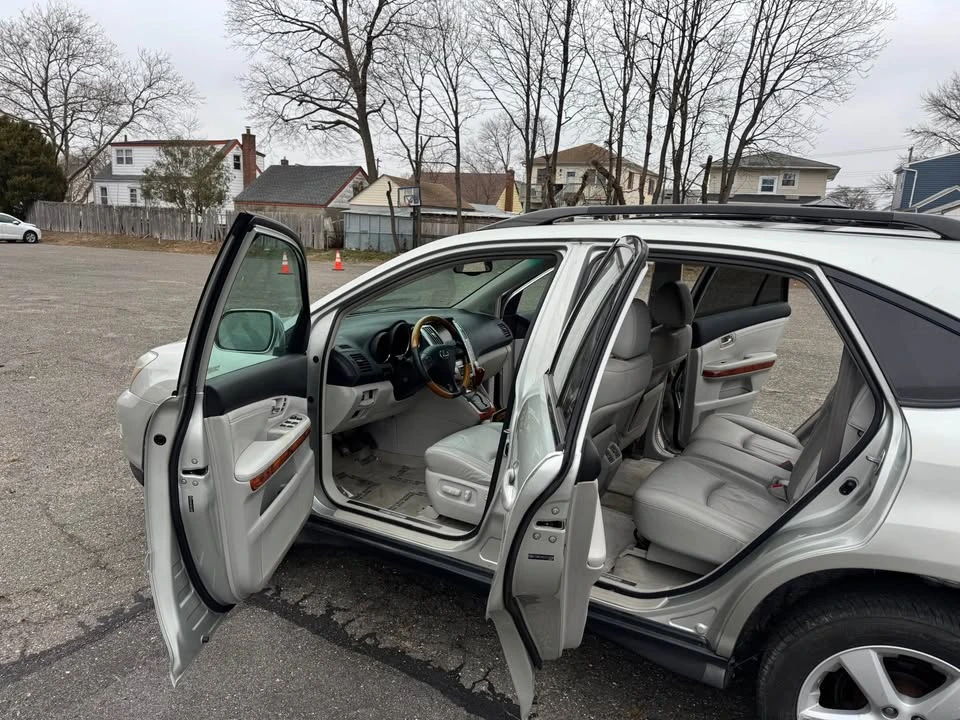 2007 Lexus RX 2nd Gen - Image 9 of 20
