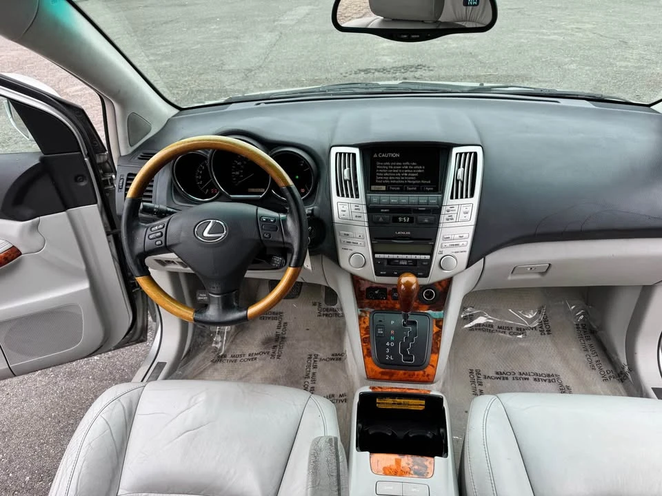 2007 Lexus RX 2nd Gen - Image 12 of 20