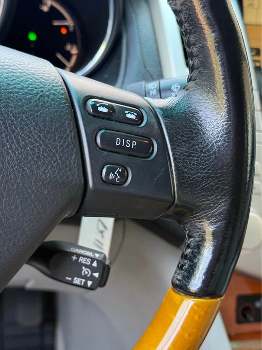 2007 Lexus RX 2nd Gen - Image 10 of 13