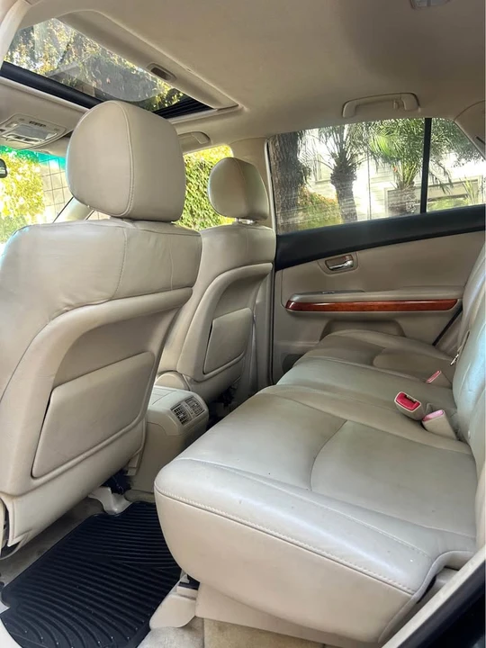 2007 Lexus RX 2nd Gen - Image 12 of 13