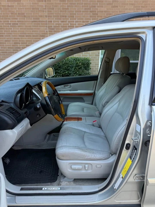 2007 Lexus RX 2nd Gen - Image 6 of 13