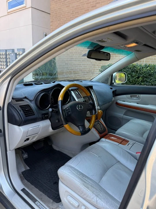 2007 Lexus RX 2nd Gen - Image 5 of 13