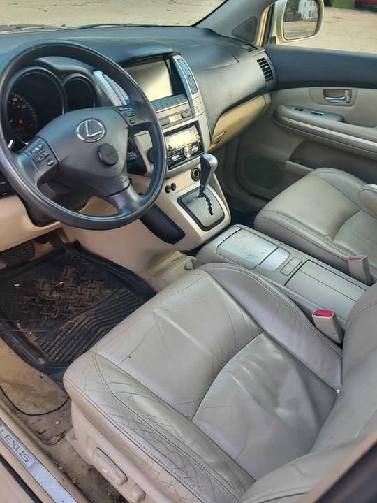2007 Lexus RX 2nd Gen - Image 11 of 15