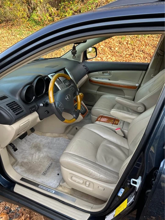 2007 Lexus RX 2nd Gen - Image 9 of 16