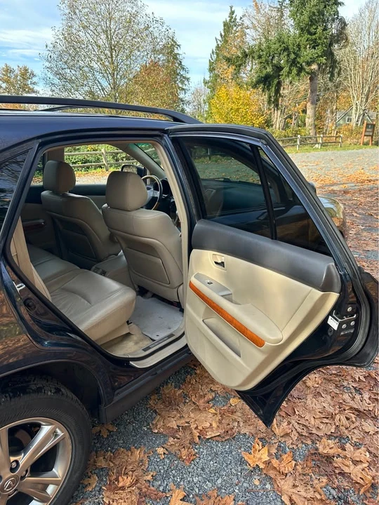 2007 Lexus RX 2nd Gen - Image 11 of 16