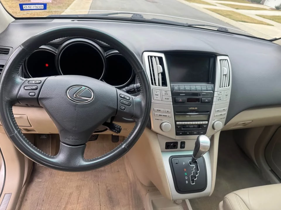 2007 Lexus RX 2nd Gen - Image 9 of 12