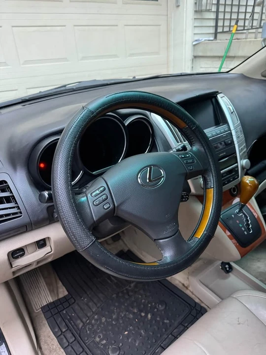 2007 Lexus RX 2nd Gen - Image 13 of 15