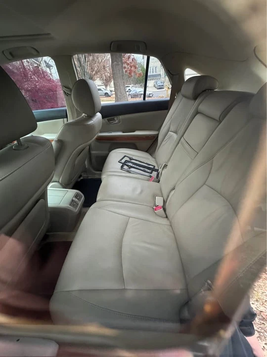 2007 Lexus RX 2nd Gen - Image 10 of 15
