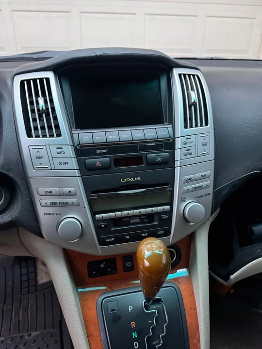2007 Lexus RX 2nd Gen - Image 14 of 15