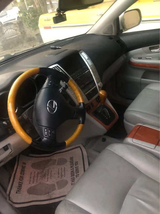 2007 Lexus RX 2nd Gen - Image 9 of 10