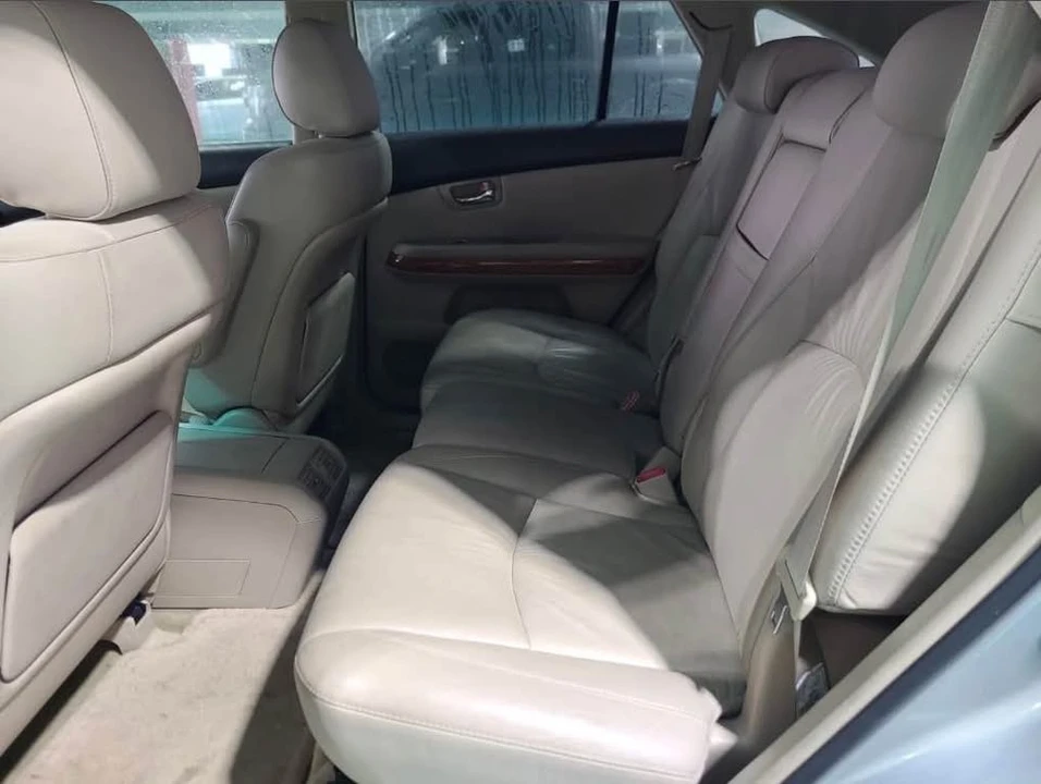 2007 Lexus RX 2nd Gen - Image 8 of 12
