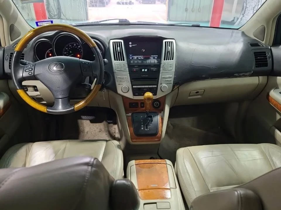 2007 Lexus RX 2nd Gen - Image 7 of 12