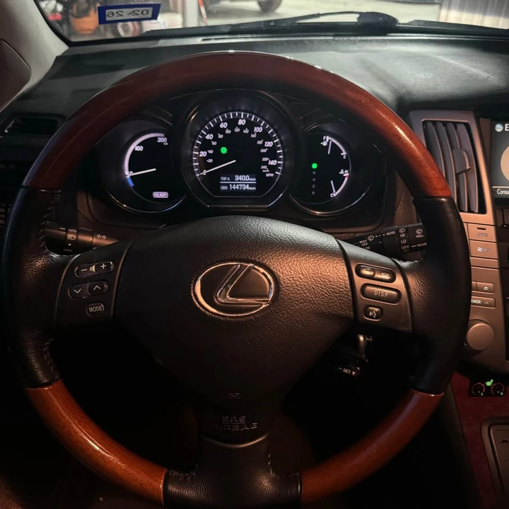 2007 Lexus RX 2nd Gen - Image 13 of 20