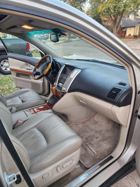 2007 Lexus RX 2nd Gen - Image 9 of 16