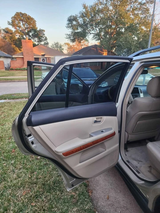 2007 Lexus RX 2nd Gen - Image 14 of 16