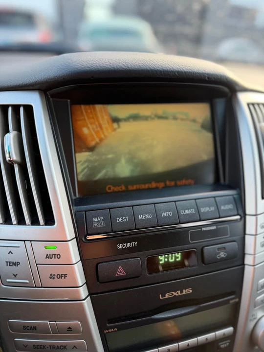 2007 Lexus RX 2nd Gen - Image 16 of 17