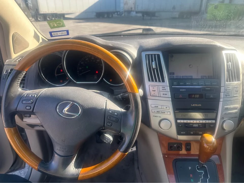 2007 Lexus RX 2nd Gen - Image 9 of 15