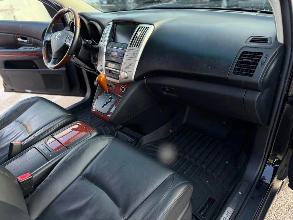 2007 Lexus RX 2nd Gen - Image 13 of 17