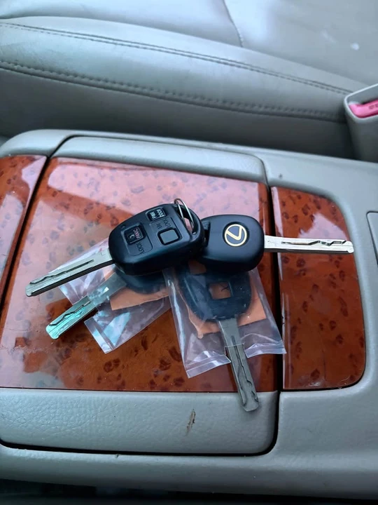 2007 Lexus RX 2nd Gen - Image 15 of 16