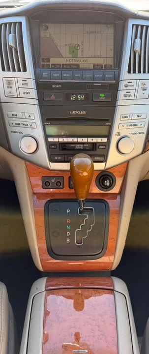 2007 Lexus RX 2nd Gen - Image 11 of 16