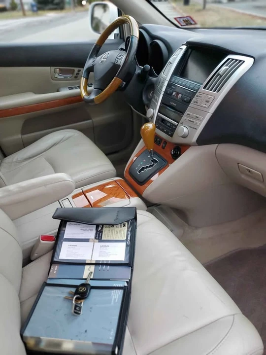 2007 Lexus RX 2nd Gen - Image 5 of 10