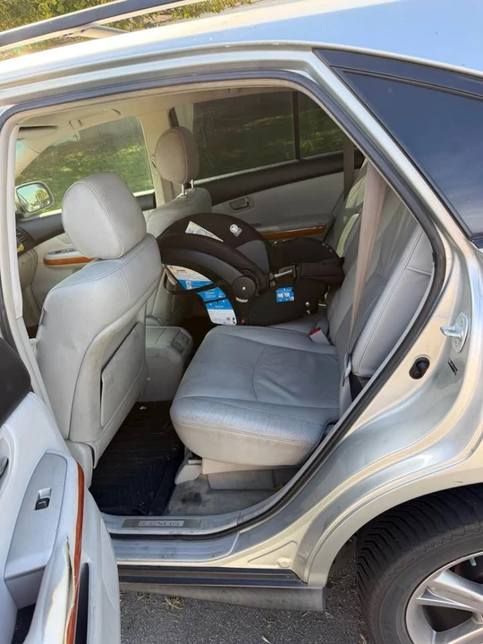 2007 Lexus RX 2nd Gen - Image 6 of 9