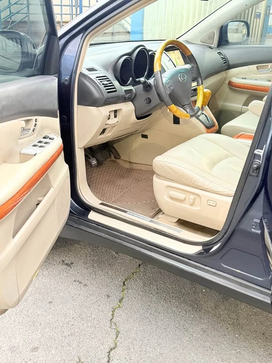 2007 Lexus RX 2nd Gen - Image 12 of 20