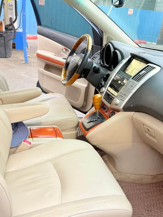 2007 Lexus RX 2nd Gen - Image 18 of 20