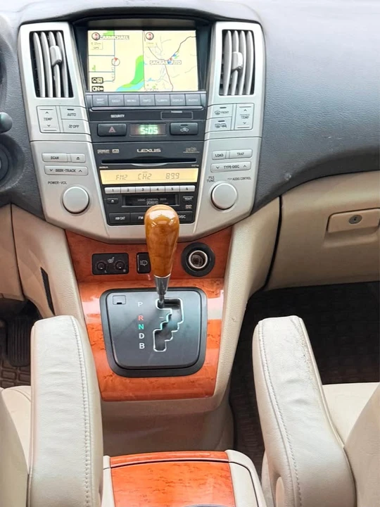 2007 Lexus RX 2nd Gen - Image 15 of 20