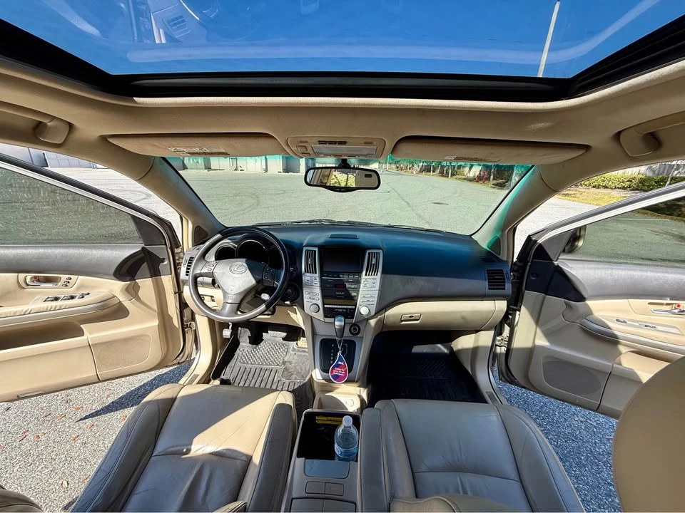 2007 Lexus RX 2nd Gen - Image 11 of 20