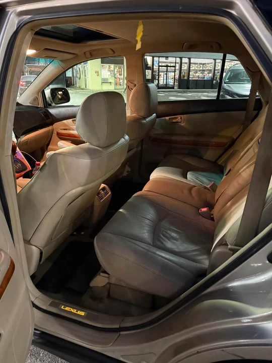 2007 Lexus RX 2nd Gen - Image 9 of 12