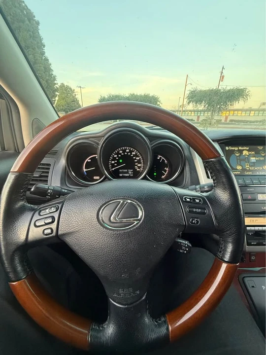2007 Lexus RX 2nd Gen - Image 6 of 10