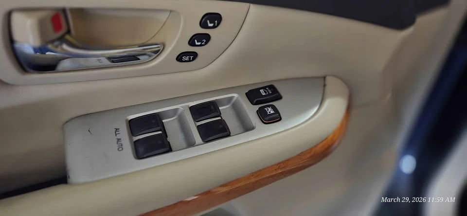 2007 Lexus RX 2nd Gen - Image 8 of 10