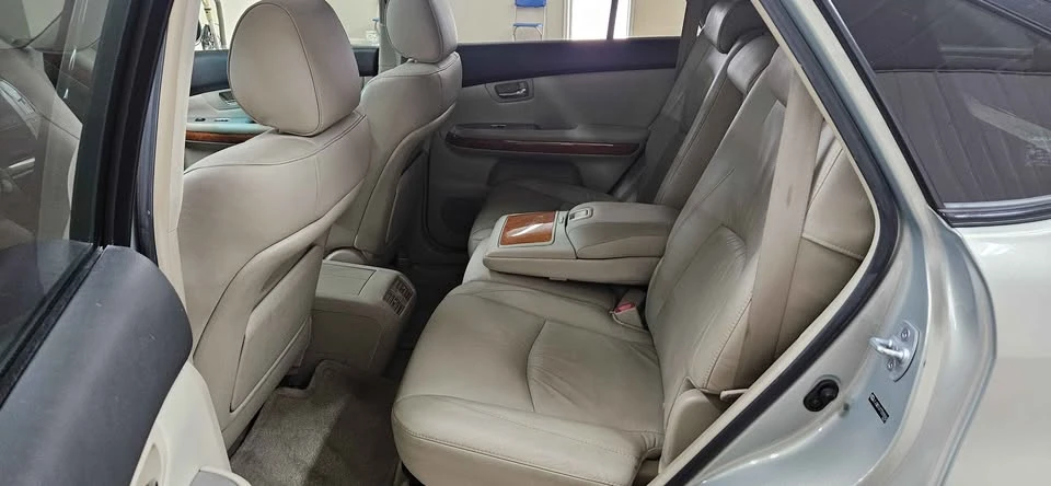 2007 Lexus RX 2nd Gen - Image 9 of 12