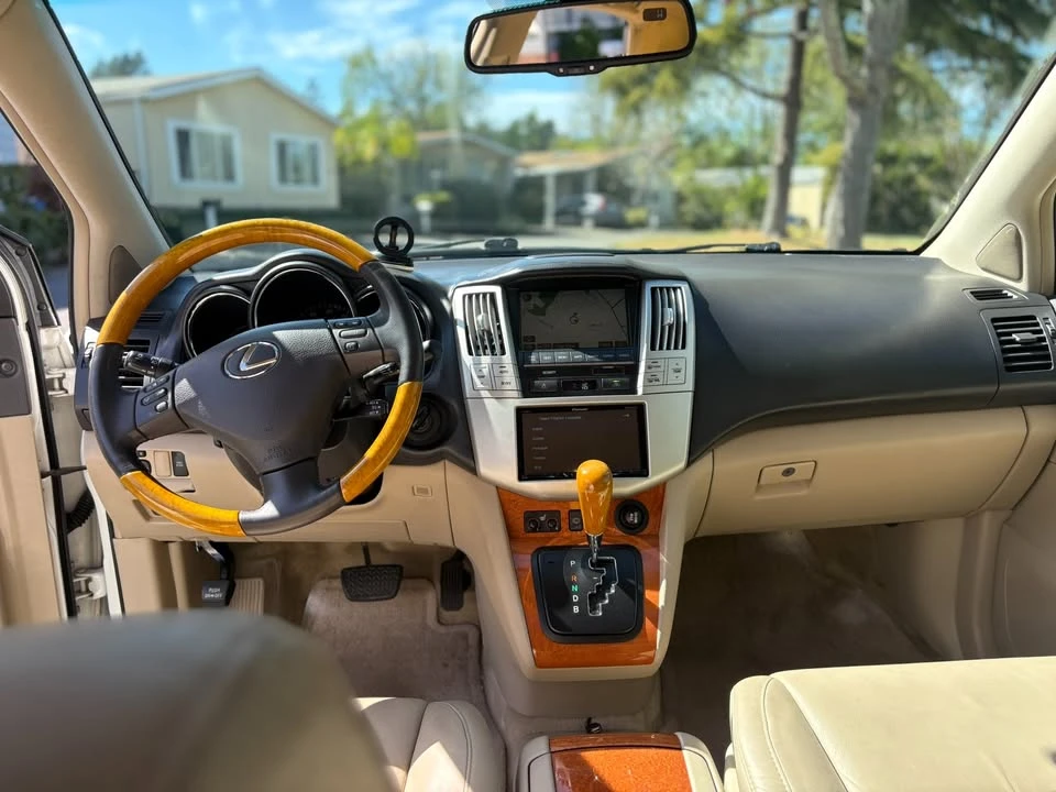 2007 Lexus RX 2nd Gen - Image 8 of 9