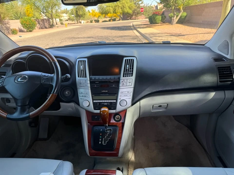 2007 Lexus RX 2nd Gen - Image 13 of 16