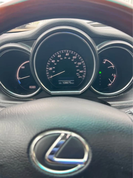2007 Lexus RX 2nd Gen - Image 11 of 15