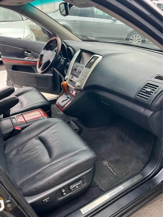 2007 Lexus RX 2nd Gen - Image 9 of 15