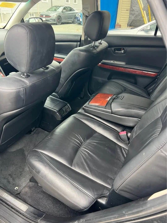 2007 Lexus RX 2nd Gen - Image 10 of 15