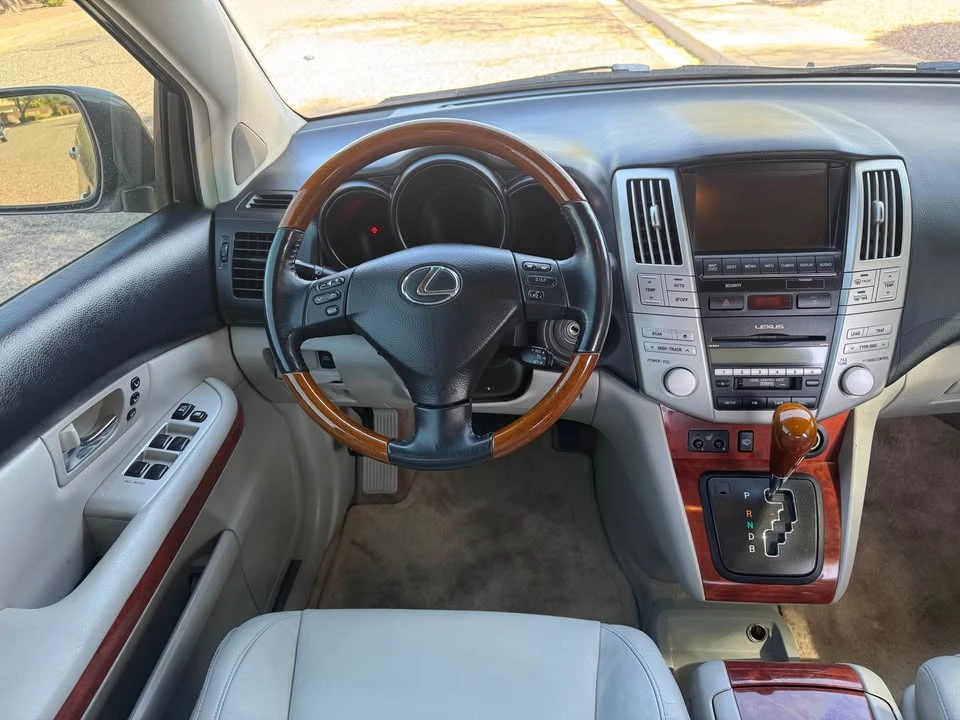 2007 Lexus RX 2nd Gen - Image 12 of 16