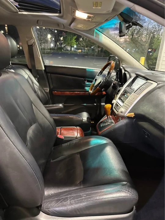2007 Lexus RX 2nd Gen - Image 10 of 13