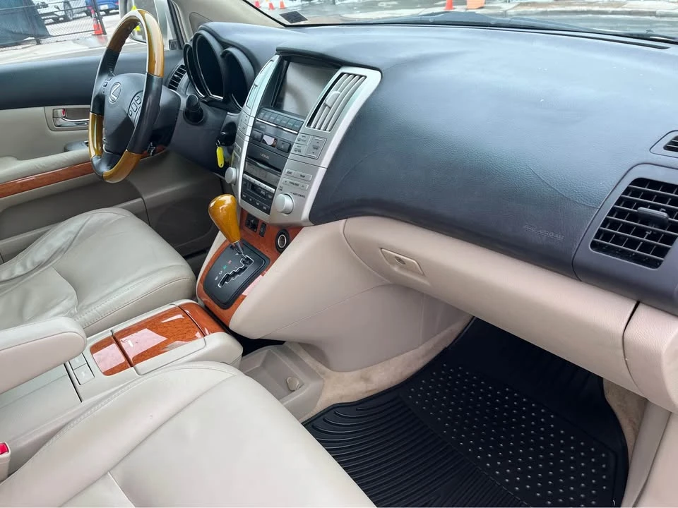 2007 Lexus RX 2nd Gen - Image 16 of 18