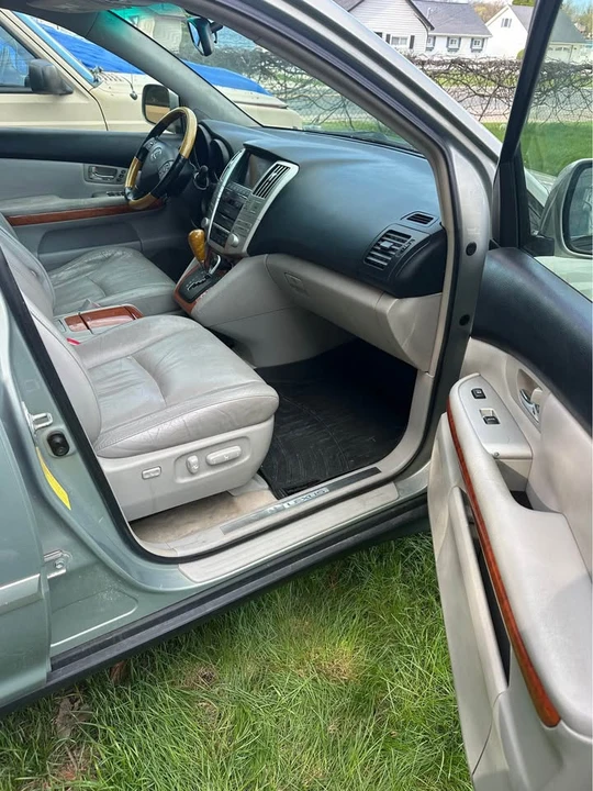 2007 Lexus RX 2nd Gen - Image 9 of 11