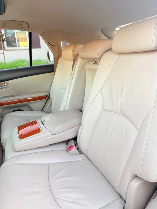 2007 Lexus RX 2nd Gen - Image 7 of 10