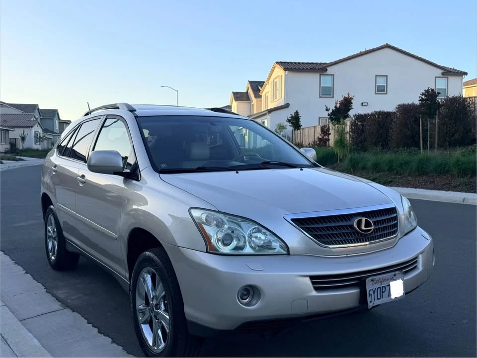 2007 Lexus RX 2nd Gen - Image 2 of 10